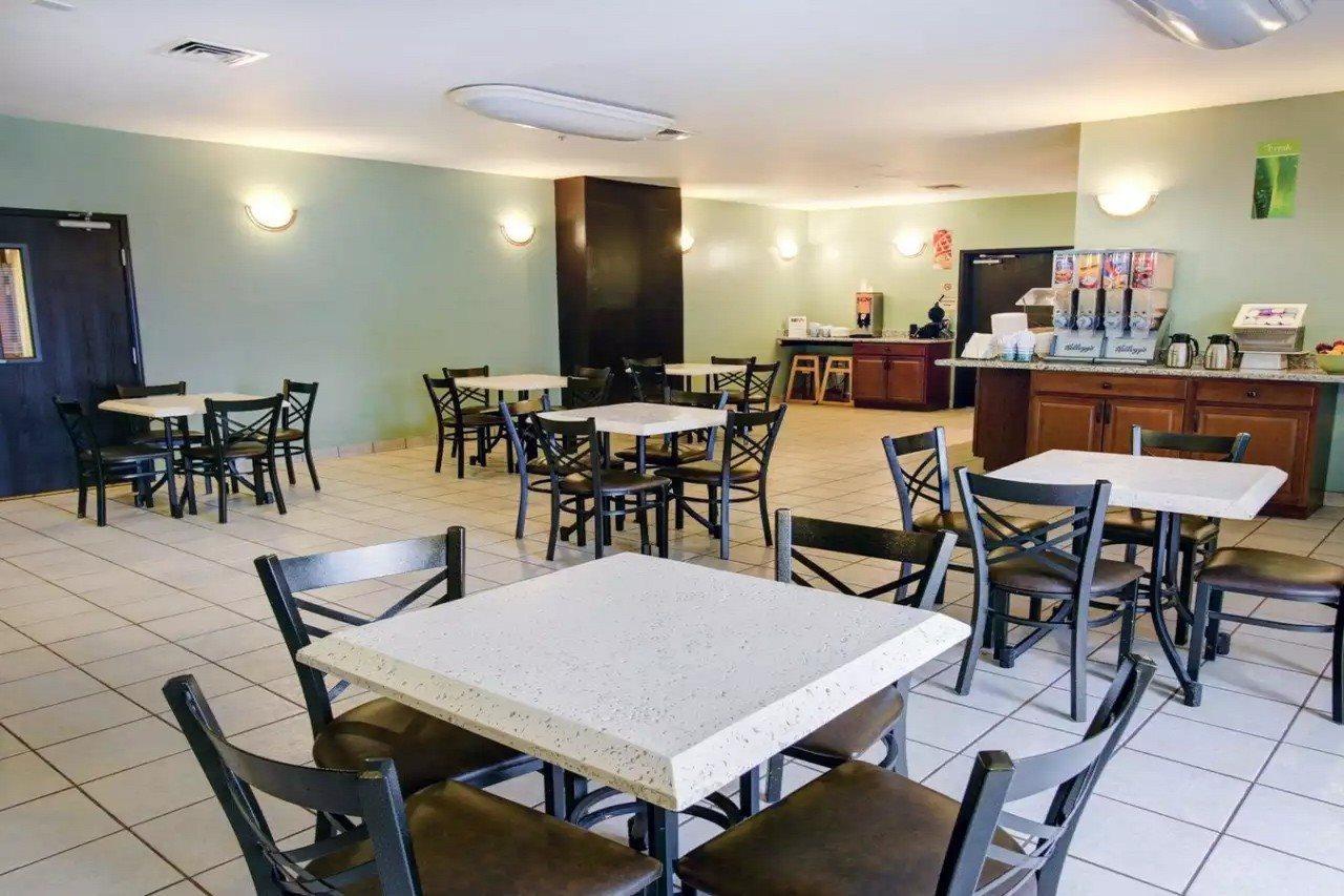 Quality Inn & Suites Airport オースティン エクステリア 写真