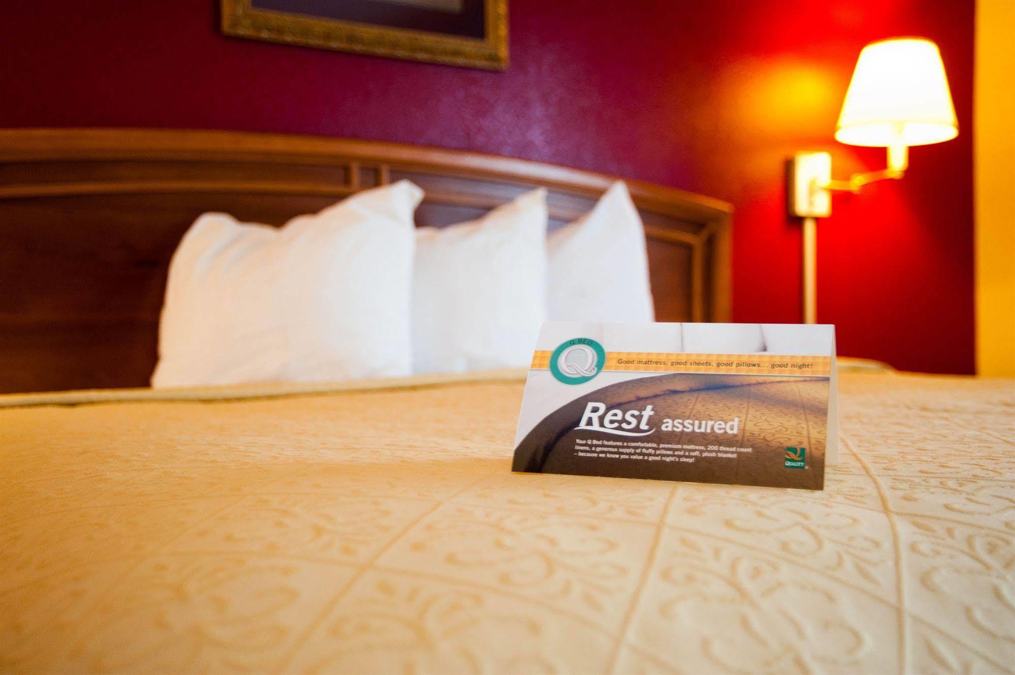 Quality Inn & Suites Airport オースティン エクステリア 写真